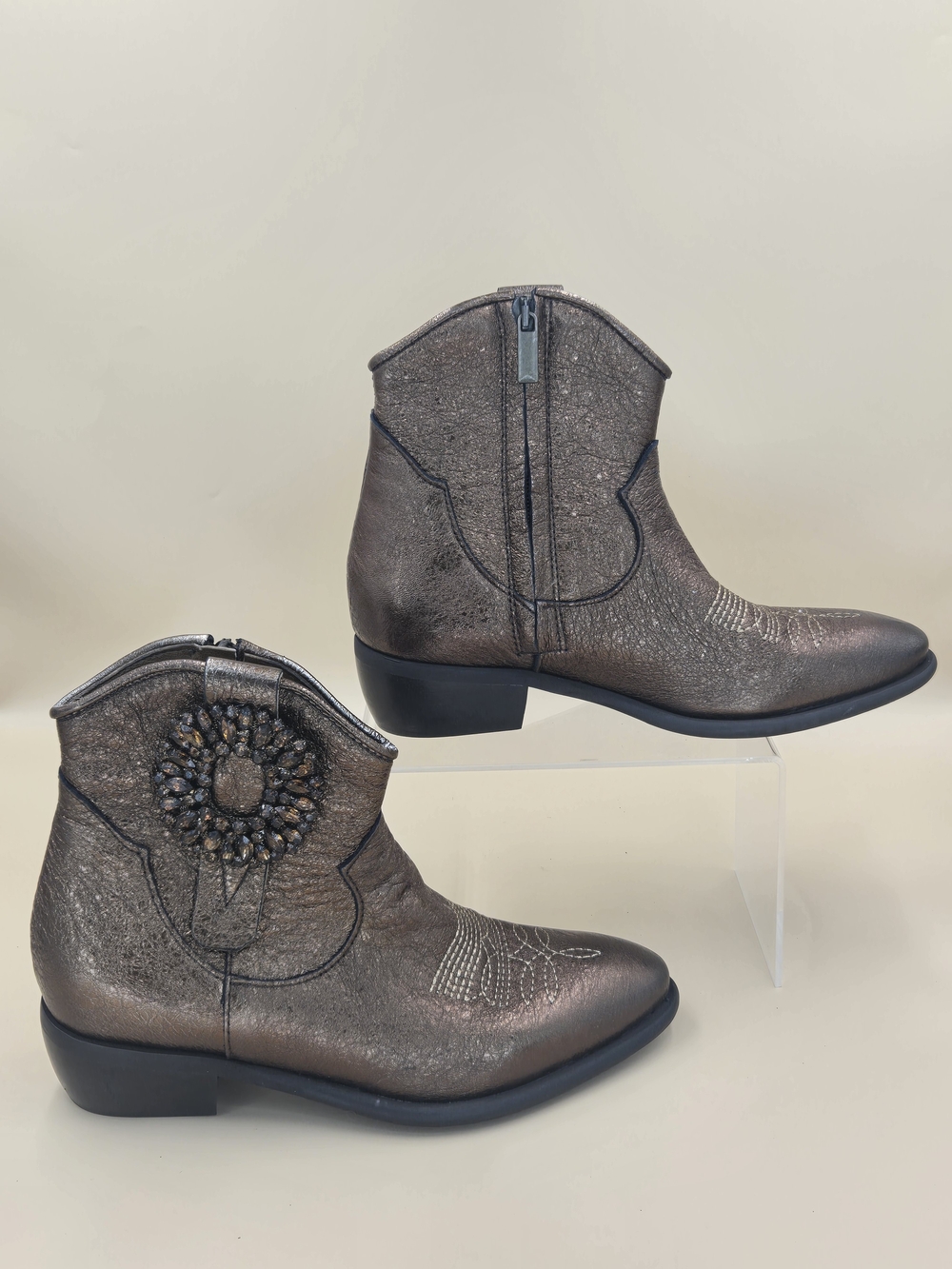 Zigi Helisent Metallic Bronze Leather Zipper Ankle Booties Size EU 37 US 6